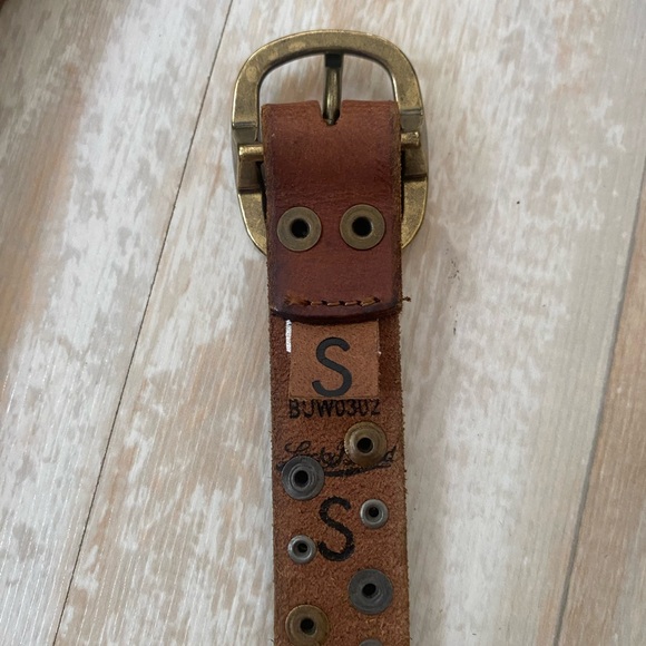 Vintage Lucky Brand Studded Women’s Belt Size S - Picture 2 of 2